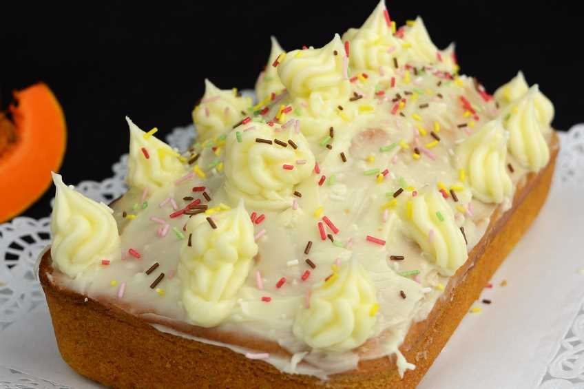 Bizcocho de calabaza con frosting de queso Busca tu receta 🔎