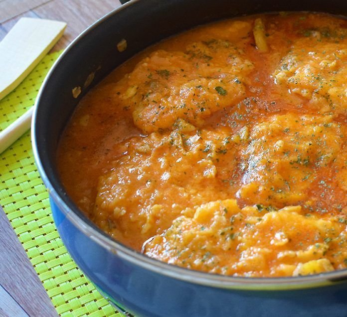 bacalao-en-salsa-vertical-696×636