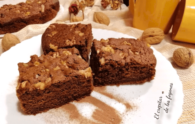 BIZCOCHO DE CACAO Y CALABAZA CON NUECES