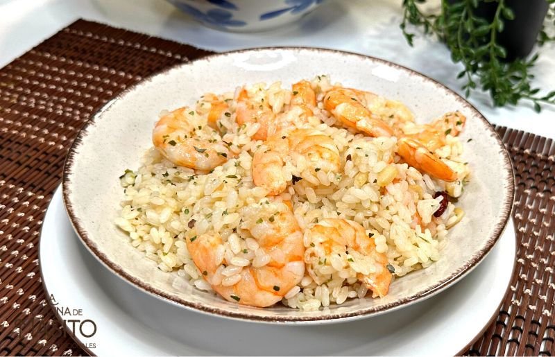 Arroz con gambas al ajillo