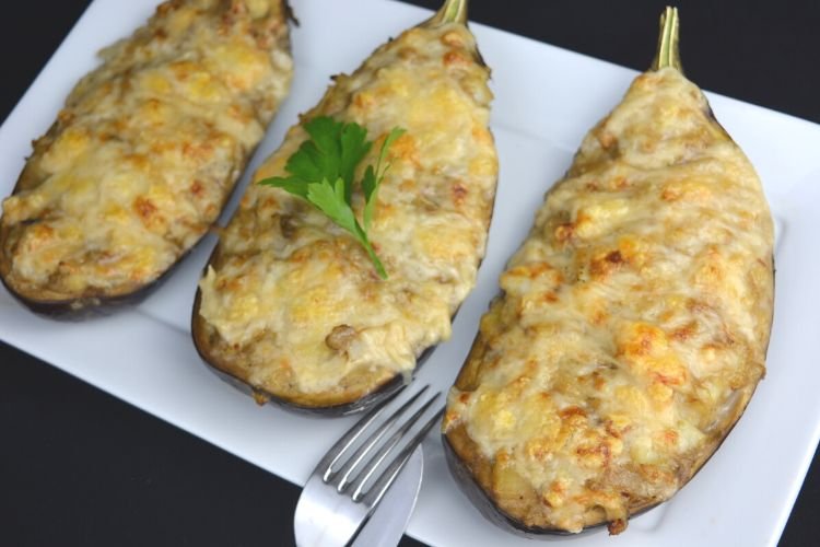 Berenjenas rellenas de bacalao gratinadas al horno