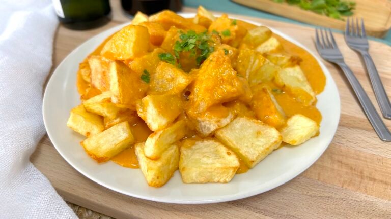 Patatas Bravas. Receta Tradicional