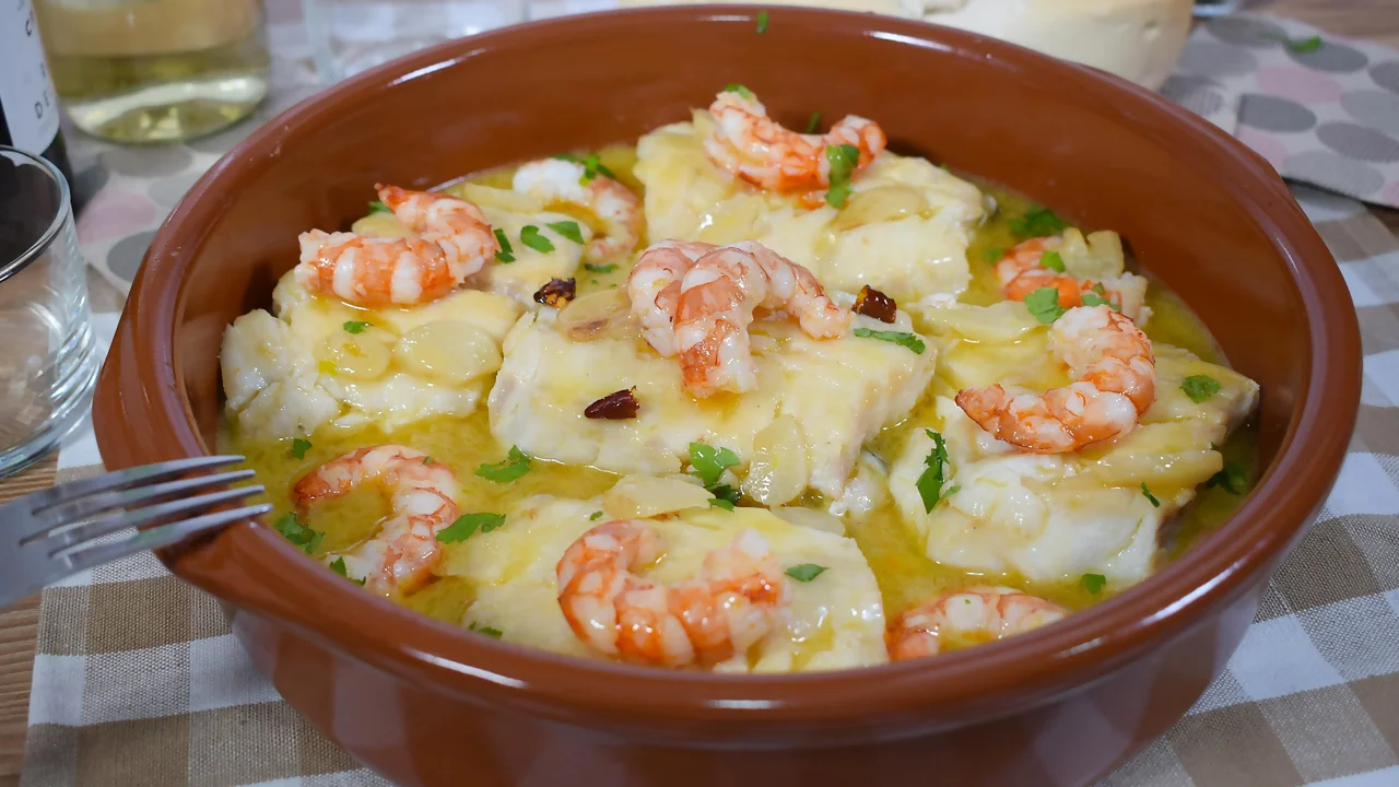 Pilpilada de bacalao y gambas